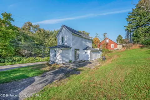 107 E Saylor Ave, Wilkes-barre, PA 18702