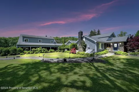 189 N Gravel Pond, Clarks Summit, PA 18411