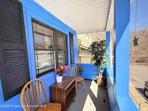 16 Sycamore St, Wilkes Barre, PA 18705