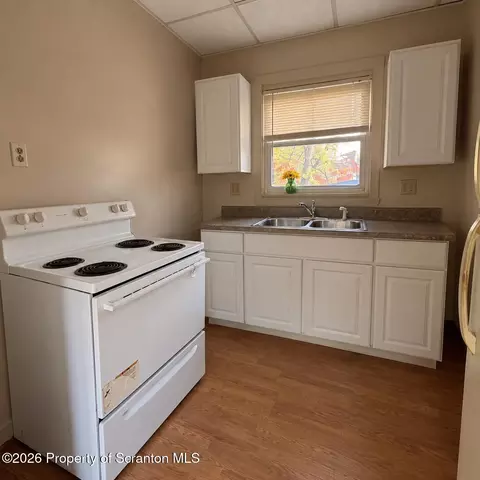 Kitchen - 1014 Schimpf Ct, Scranton, PA 18505 photo 1 of 2