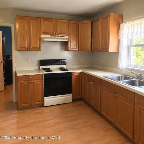 Kitchen - 1014 Schimpf Ct, Scranton, PA 18505 photo 2 of 2