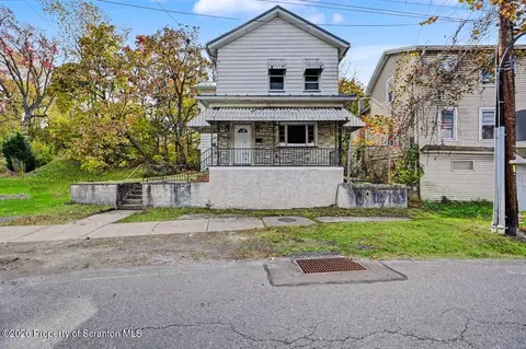 708 Mcalpine St, Avoca, PA 18641