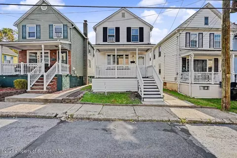58 Poplar St, Plains, PA 18705