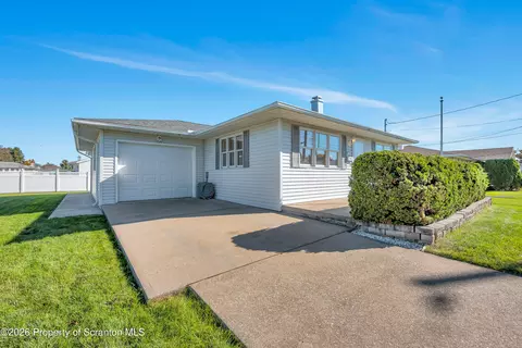 106 Billy Ln, Taylor, PA 18517
