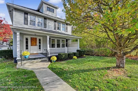 422 Layton Rd, Chinchilla, PA 18410