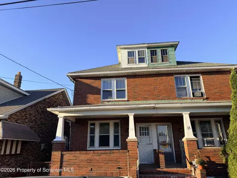 13 W Market St, Tresckow, PA 18254