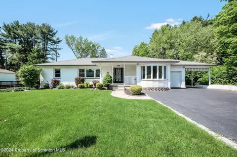 115 Pequest Dr, Clarks Summit, PA 18411