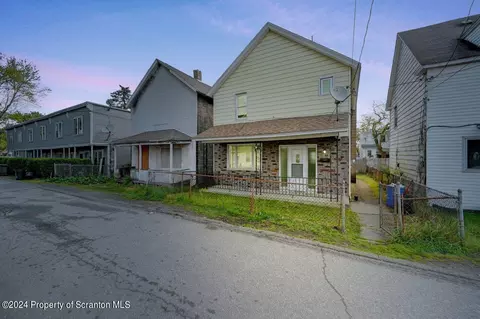 956 Johler Ave, Scranton, PA 18508