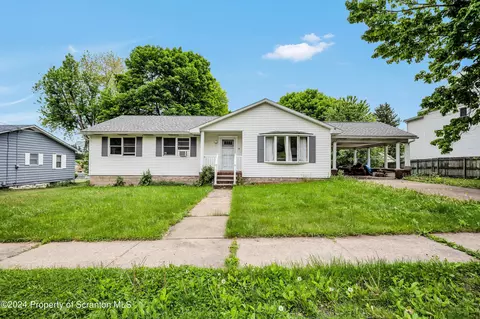 714 Lincoln Ave, Jermyn, PA 18433