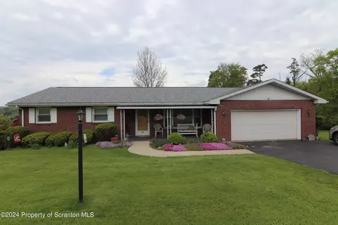 17 Vosburg Rd, Tunkhannock, PA 18657