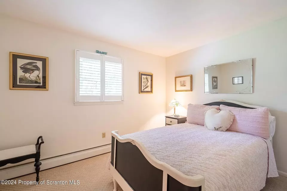 Bedroom - 900 Longview Ter, Clarks Summit, PA 18411 photo 4 of 9