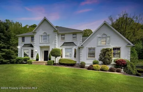 100 Mountain Crest Dr, South Abington, PA 18411