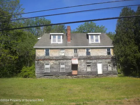 1570 Sr 307, Dalton, PA 18414