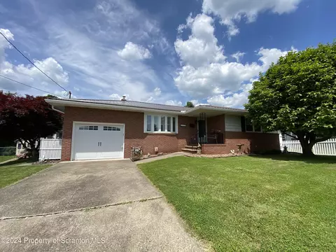 114 Gravity St, Olyphant, PA 18447