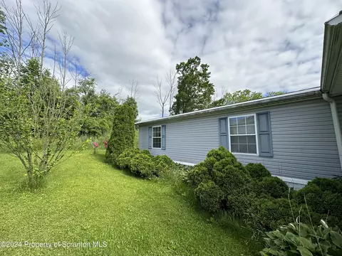 388 Gruver Ln, Tunkhannock, PA 18657