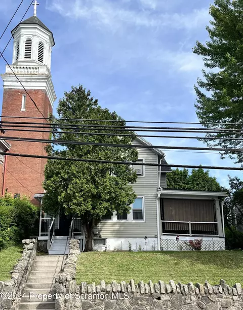 643 Main St, Dickson City, PA 18519