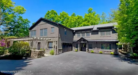 107 Craig Rd, Waverly, PA 18471