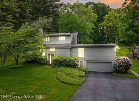 1501 N Abington Rd, North Abington, PA 18414