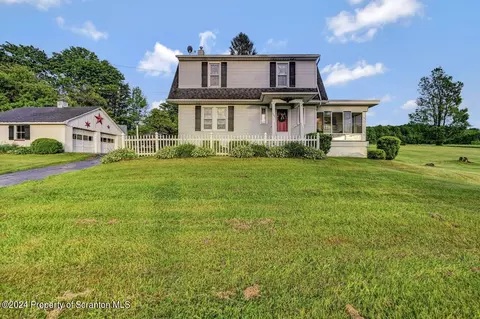 504 Market St, Moscow, PA 18444