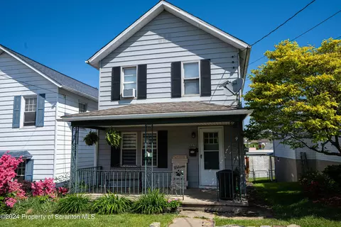 127 Howard St, Old Forge, PA 18518