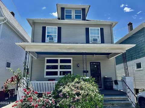 11 Oaklawn Ave, Hanover Twp, PA 18706