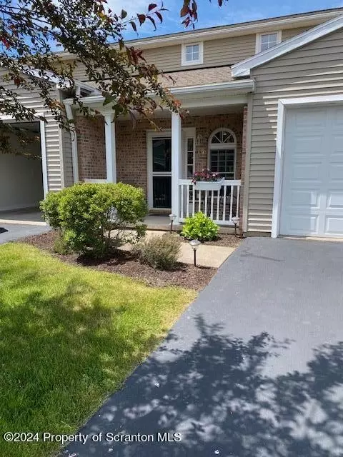 69 Parkland Dr, Clarks Summit, PA 18411