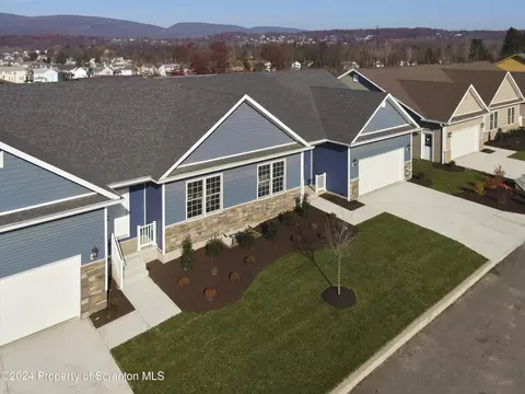 100 Normandy Dr, Jessup, PA 18434