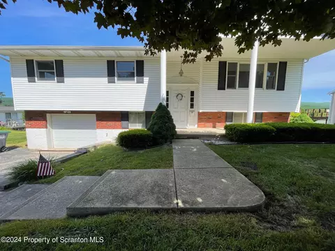 603 Park St, Mayfield, PA 18433