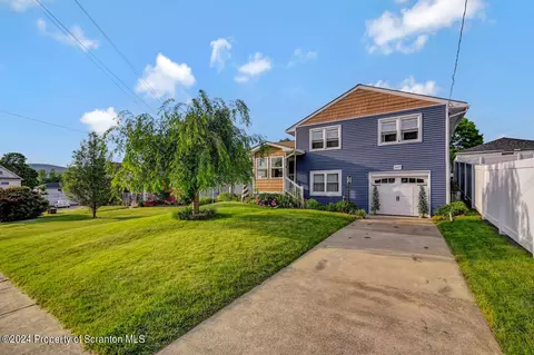507 Short St, Throop, PA 18512