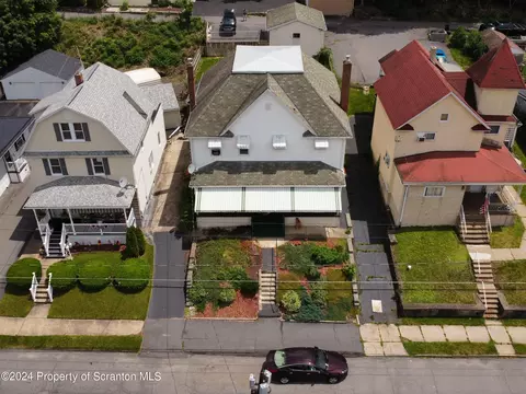 547-549 Chestnut St, Dunmore, PA 18512
