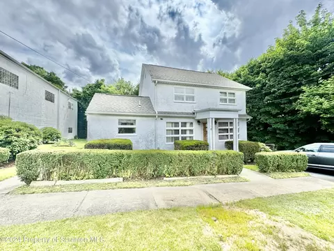 902 Elm St, Scranton, PA 18505