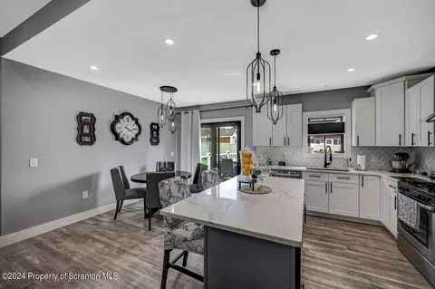 Entry Way - 8 Casey Ave, Old Forge, PA 18518 photo 4 of 13