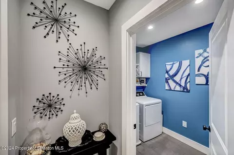Entry Way - 8 Casey Ave, Old Forge, PA 18518 photo 9 of 13