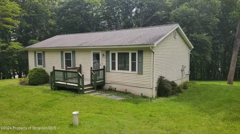 1632 Showalter Ave, Montrose, PA 18801