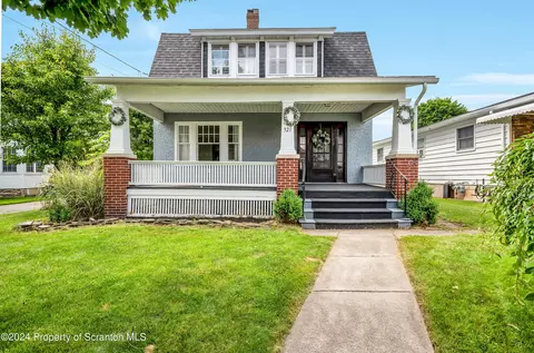 321 First St, Blakely, PA 18447