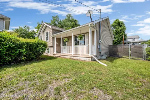 343 Maple St, Peckville, PA 18452