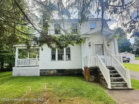 110 Orchard St, Moscow, PA 18444