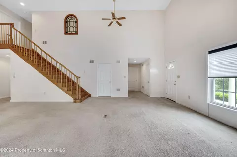 Entry Way - 45 Sharon Dr, Moosic, PA 18507 photo 2 of 5