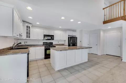 Kitchen - 45 Sharon Dr, Moosic, PA 18507 photo 4 of 4