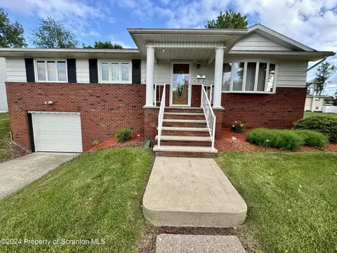 3813 Wylam Ave, Moosic, PA 18507