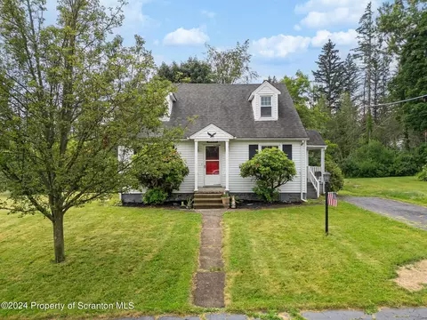 106 Yale Blvd, Clarks Green, PA 18411