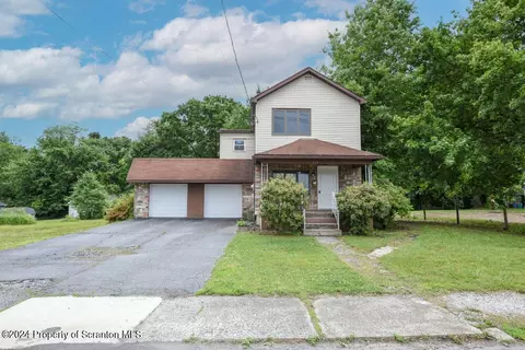 962 Wood St, Old Forge, PA 18518