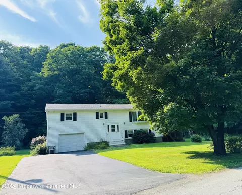 3155 Dubois St, Hallstead, PA 18822
