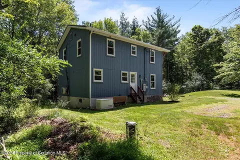 145 Nichols Ln, Meshoppen, PA 18630
