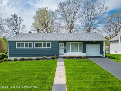 321 Crest, Clarks Green, PA 18411