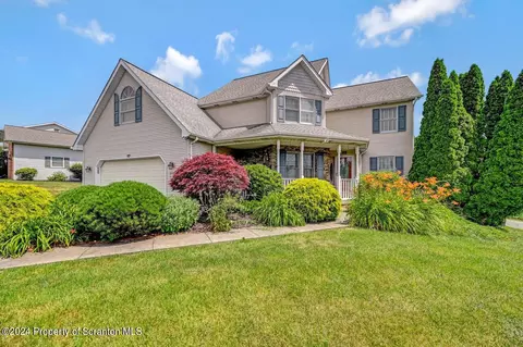100 Abbey Dr, South Abington, PA 18411