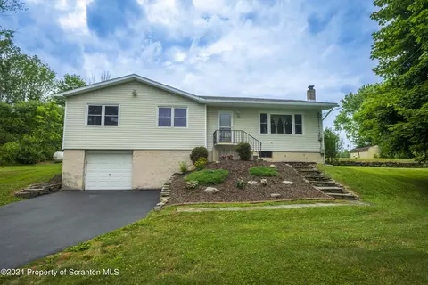 312 Worth Church Rd, Jermyn, PA 18433