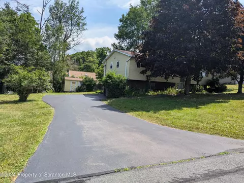 403 Earl St, Clarks Summit, PA 18411