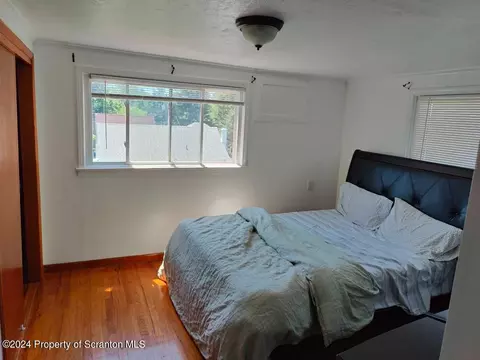 Bedroom - 712 Fallon St, Old Forge, PA 18518 photo 3 of 4