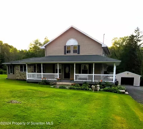 277 Carey Rd, Jermyn, PA 18433